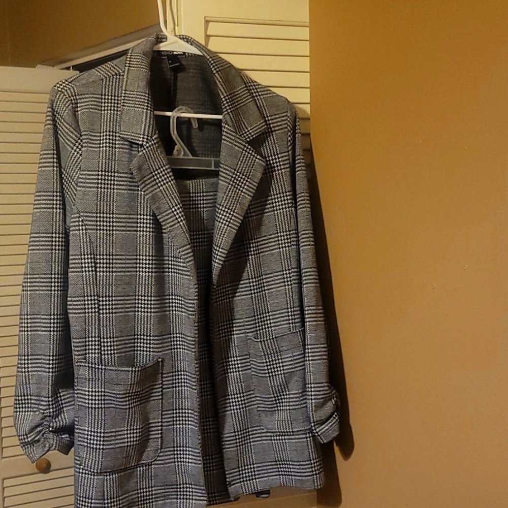 2pc suit black and white houndstooth